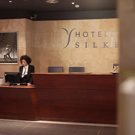 فندق Silken Rona Dalba