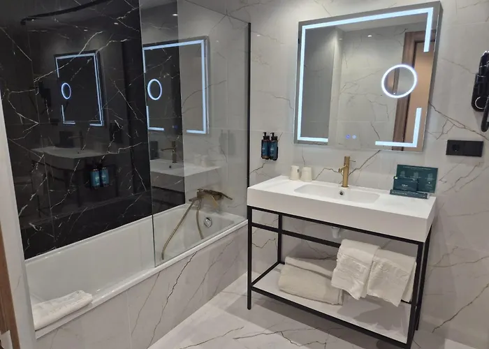 西尔肯隆纳达尔巴酒店