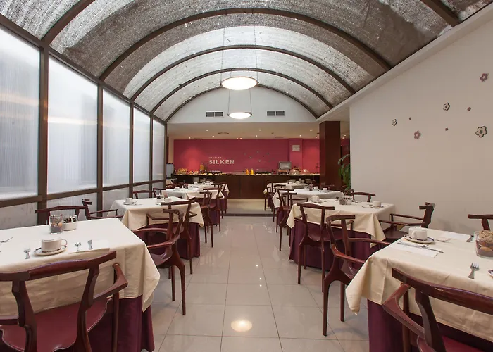 シルケン　ロナ　ダルバ ホテル 3*