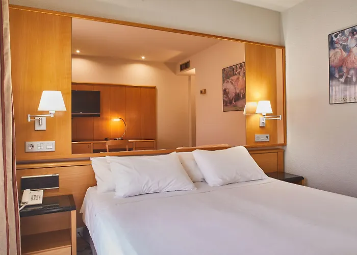 ホテル シルケン　ロナ　ダルバ 3*